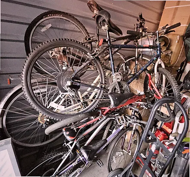 1 LOT OF Different ADULT BICYCLES 7 IN TOTAL