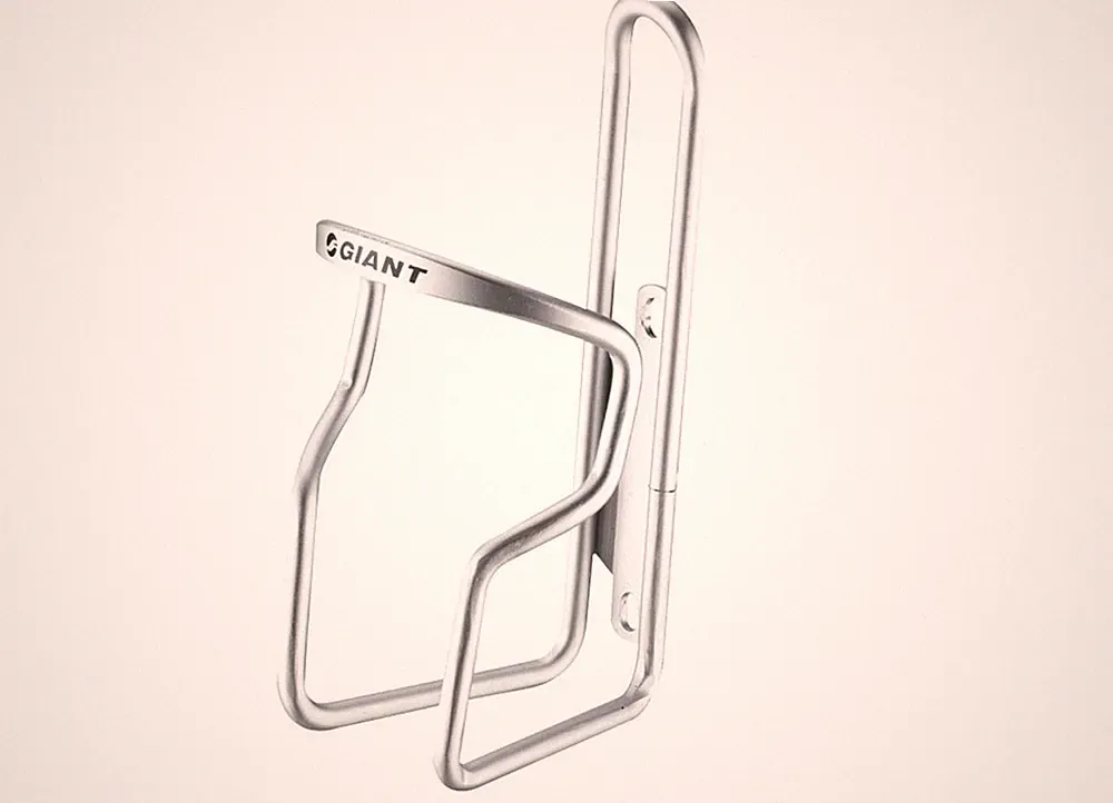 Giant Bicycles Gateway Aluminum Bicycle Water Bottle Cage / Silver / 6mm / 65g
